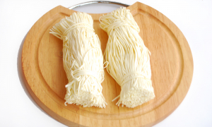 Сыр "Спагетти" молочный вес.