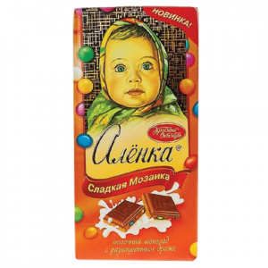 Шоколад "Алёнка"молочный с разноцветным драже 90 г.